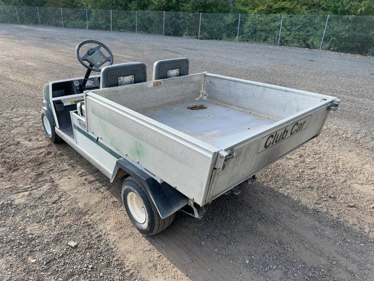 club-car-turf-ii-utility-cart-image-3
