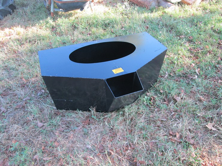 #29260-•-mini-skid-steer-concrete-bucket-image-2