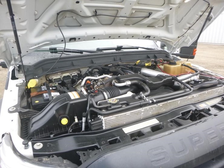 2015-ford-f550-image-25