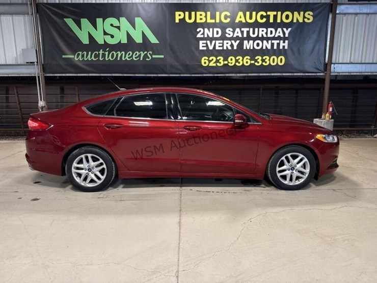 2016-ford-fusion-se-sdn-image-1