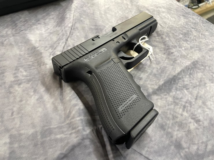 #4028-•-glock-20-gen-4,-sn:-bzct007-image-10