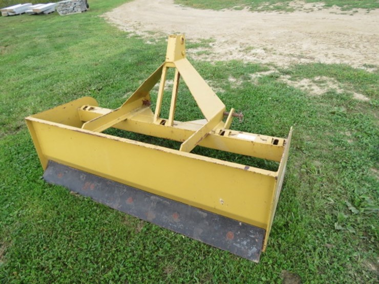 king-kutter-5-ft-3pt-hitch-box-blade-image-3