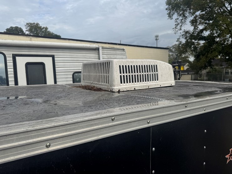 2005-pace-enclosed-trailer,-rear-ramp-door-12'-x-7'-vin-4fpub12245g100014-generator-and-roof-mount-image-7