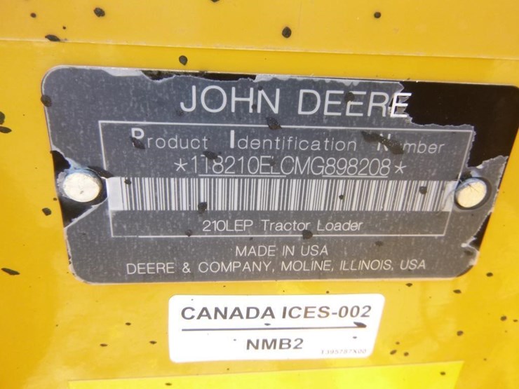 2021-deere-210l-image-39