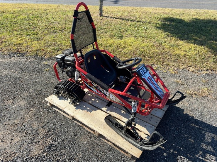 hulang-tracked-snowmobile-image-4
