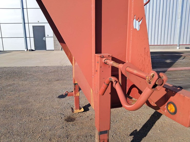 2015-red-rhino-gooseneck-trailer-30'-image-17
