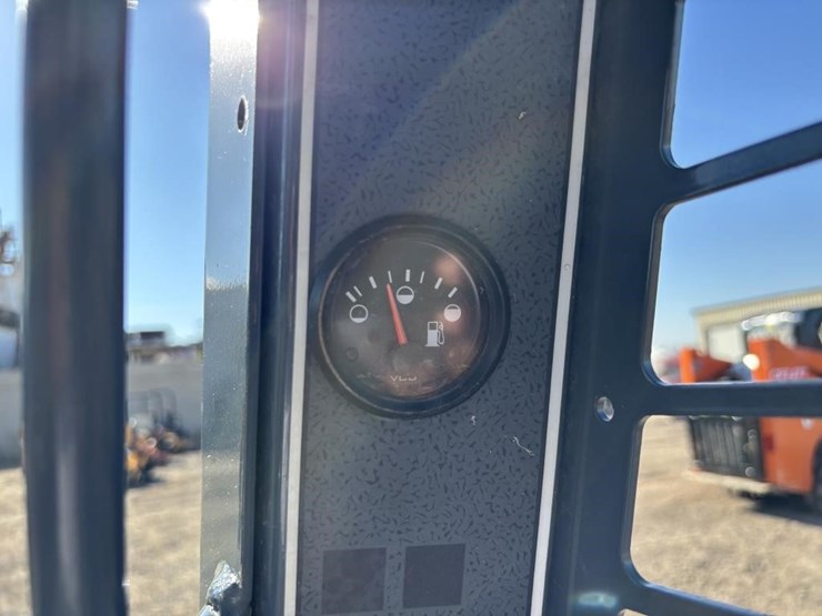 2019-gehl-rt105-image-26