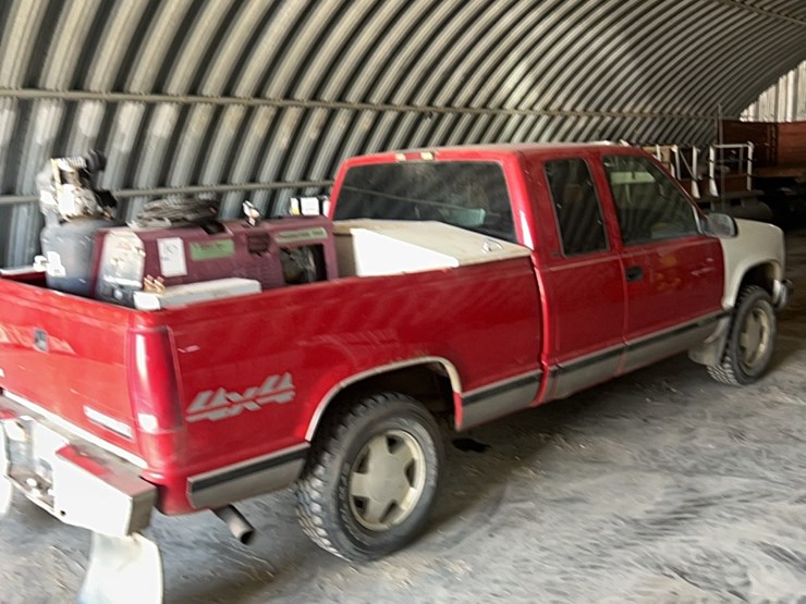1998-chevrolet-half-ton-four-wheel-drive-pick-up,￼-showing-254,000-miles,-used-for-farm-service-pick-up,-works-great-image-2