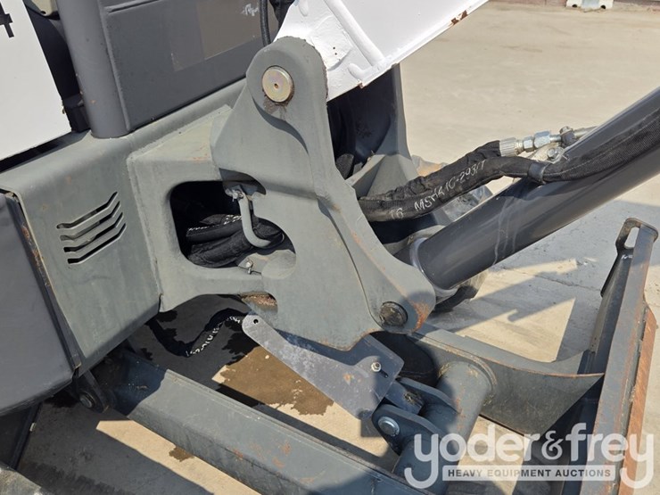 2021-bobcat-e35-image-39