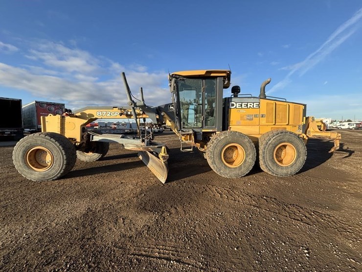 2011-deere-872gp-image-5