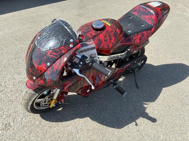 gas-powered-pocket-bike-image-1