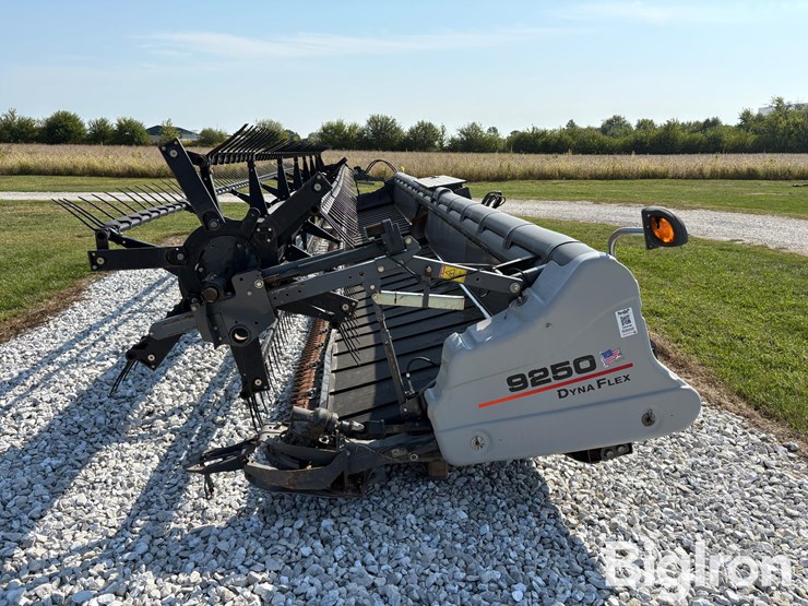 2013-gleaner-9250-image-8