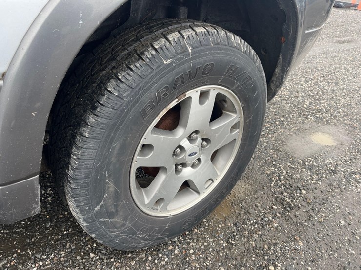 2004-ford-escape-xlt-image-13
