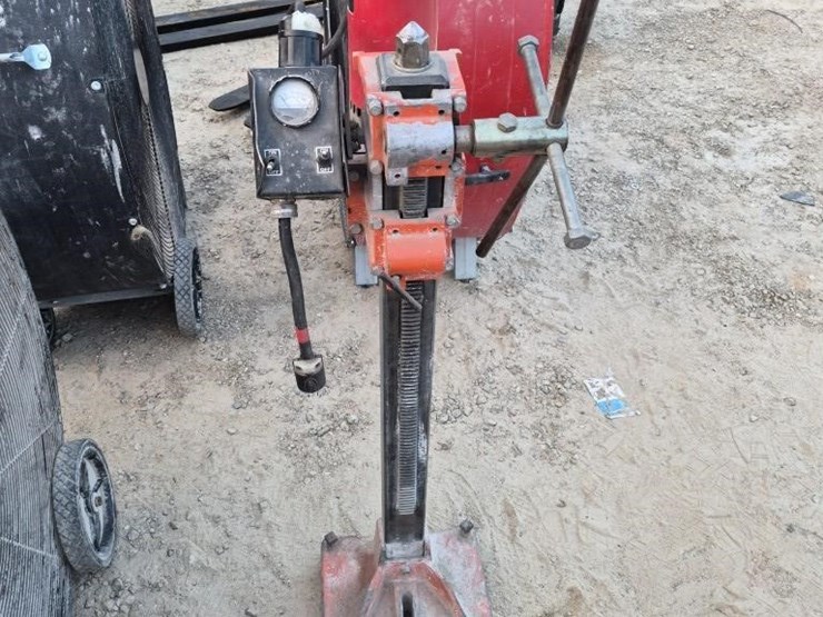milwaukee-core-drill-image-1