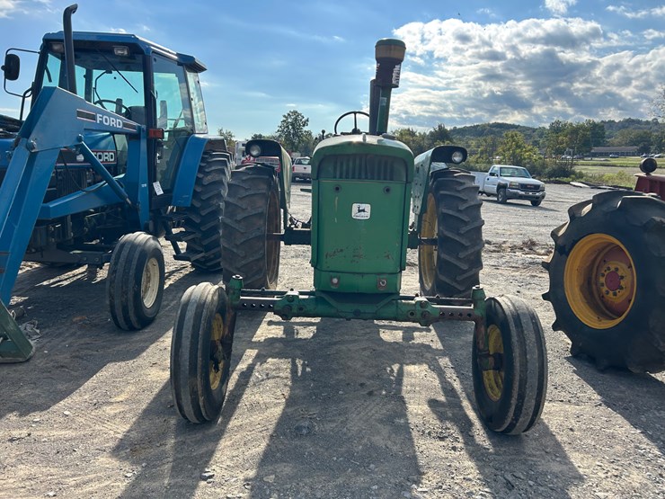 john-deere-3020-image-3