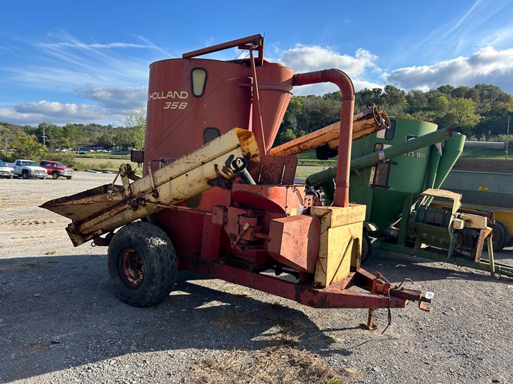 new-holland-358-image-1