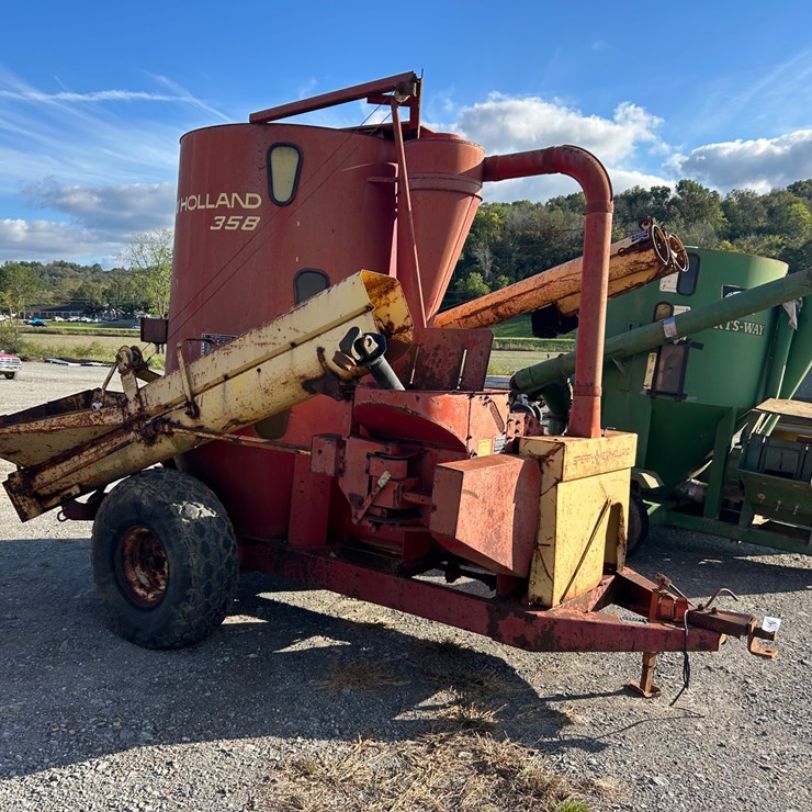 NEW HOLLAND 358
