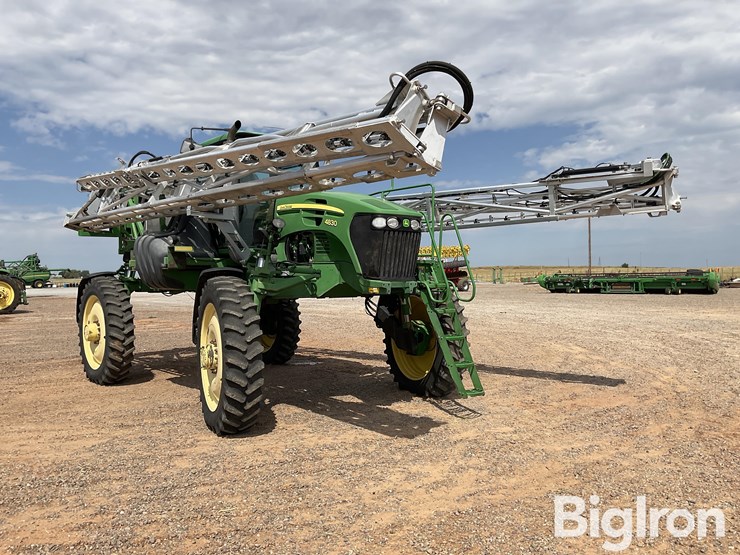 2011-john-deere-4830-image-3