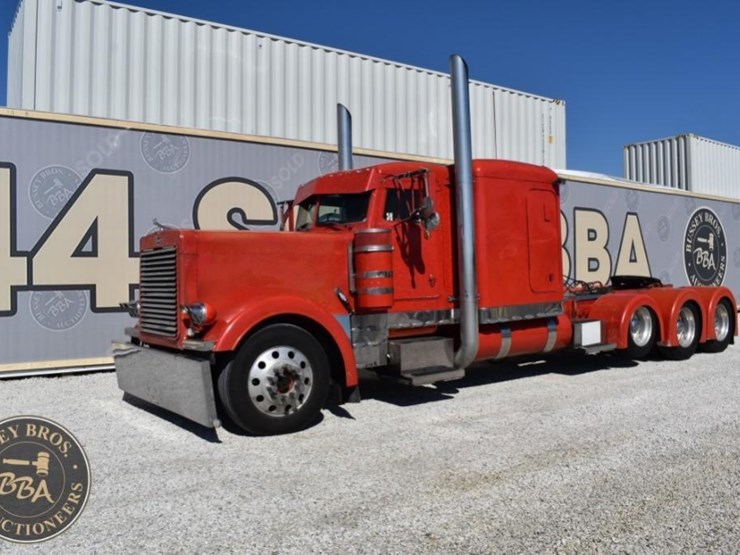 1990-peterbilt-379-image-14