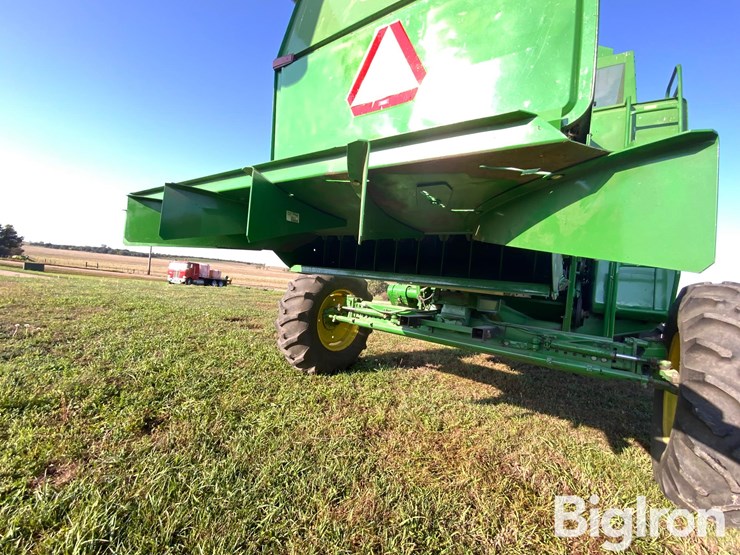 1987-john-deere-7720-titan-ii-image-13