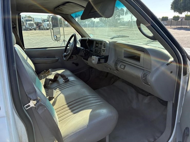 1998-gmc-sierra-3500-image-10