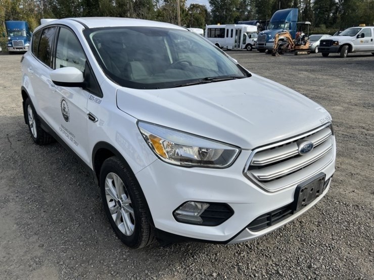 2017-ford-escape-image-2