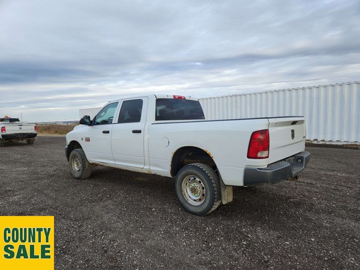 2010-dodge-ram-2500-image-3