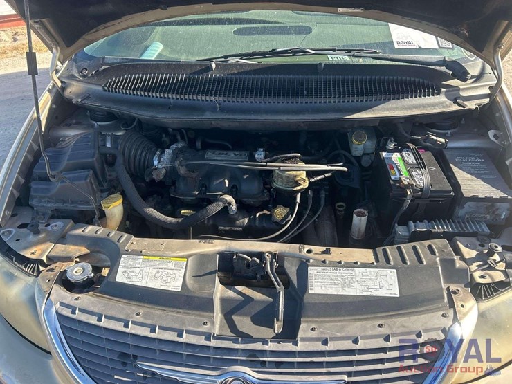 2003chrysler-town-&amp;-country-van-image-6