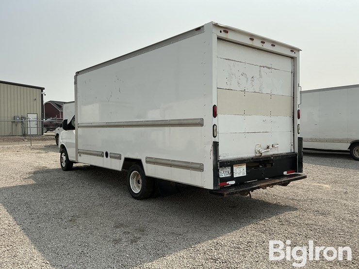 2010-chevrolet-savana-s/a-delivery-truck-image-7