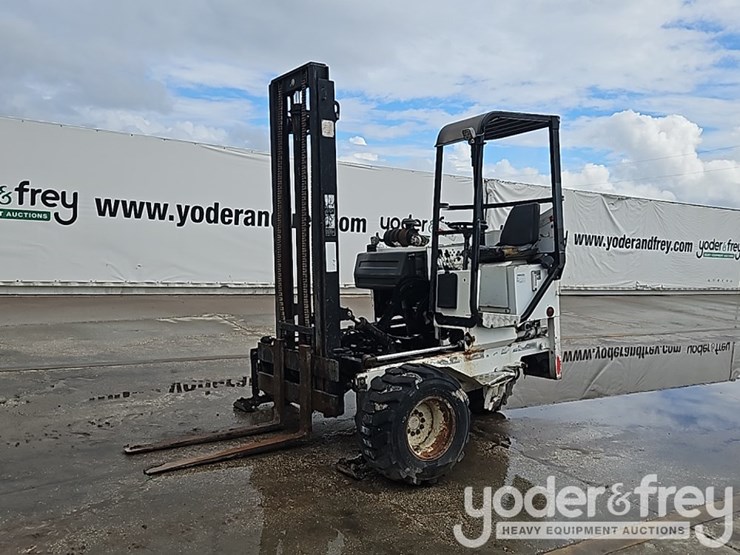 2004-moffett-m5500-image-1