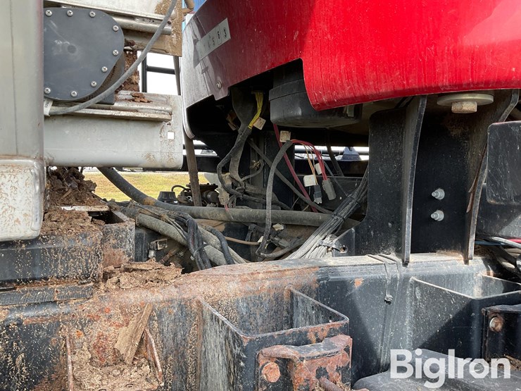 2016-case-ih-titan-4540-image-15