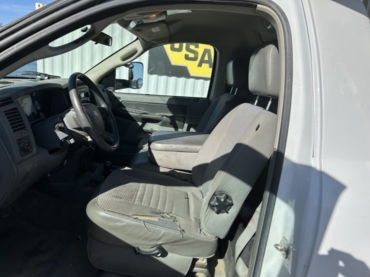 2009-dodge-ram-5500-image-13