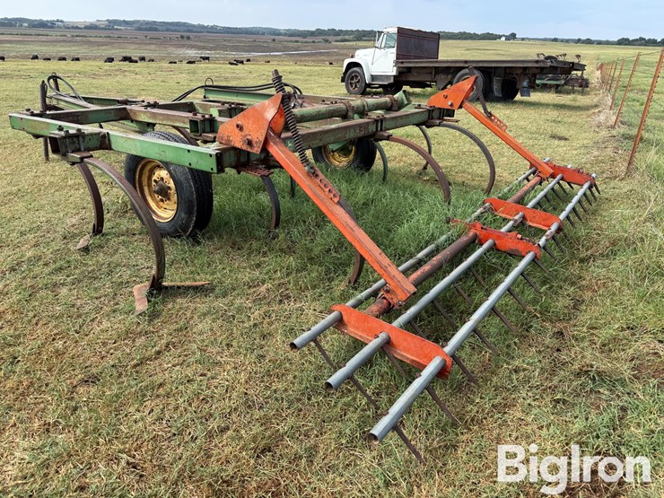 john-deere-11-image-7