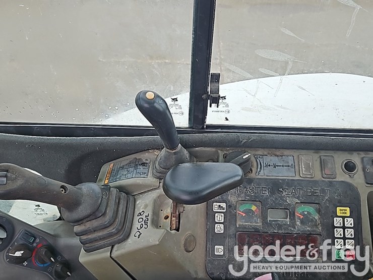 2012-bobcat-e55-image-33
