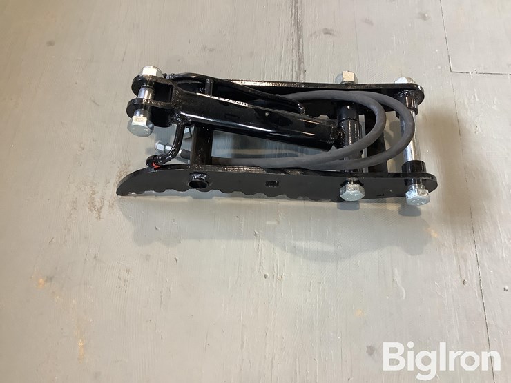 mini-excavator-hydraulic-thumb-image-4
