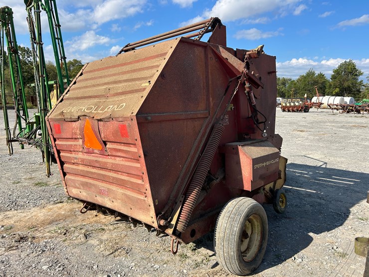 new-holland-845-image-6