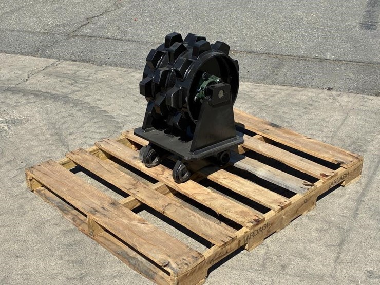 caterpillar-305-image-1