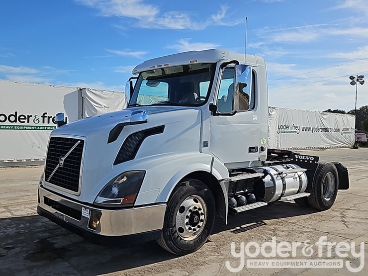2018-volvo-10-image-1