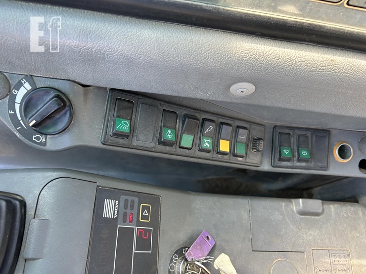 2004-volvo-ec210c-lc-image-46