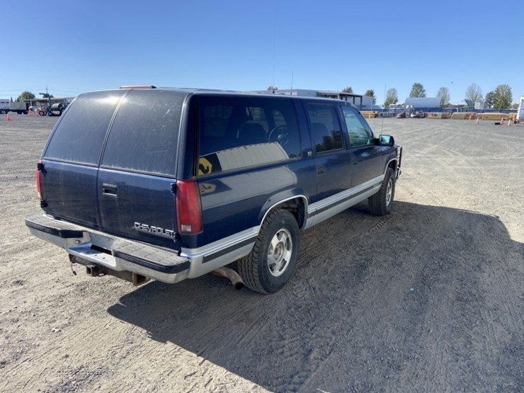1994-chevrolet-suburban-image-5