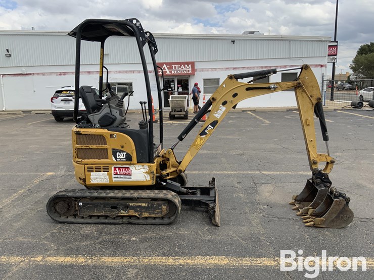 2015-caterpillar-301.7d-cr-image-4