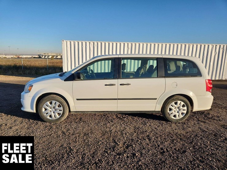 2015-dodge-grand-caravan-image-19