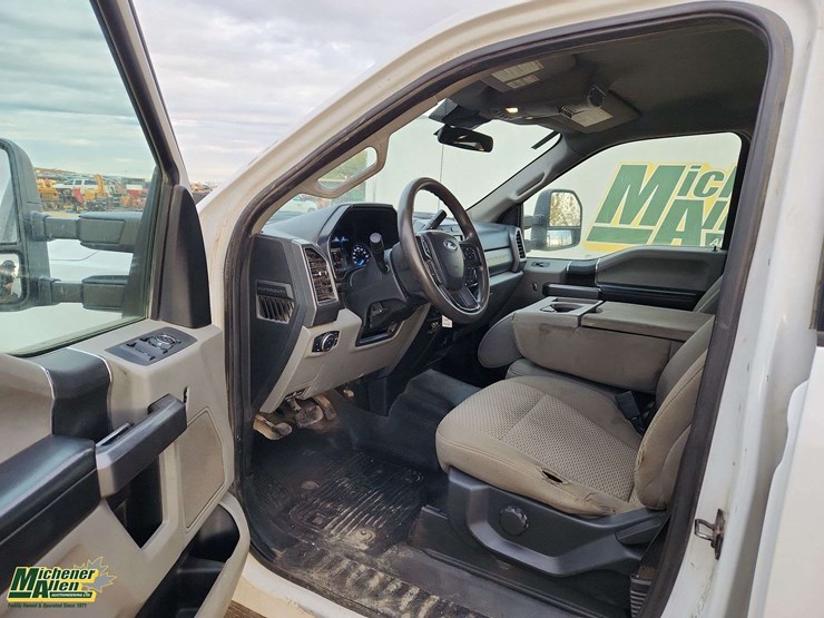 2020-ford-f350-image-8