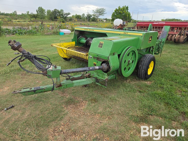 1985-john-deere-347-image-1