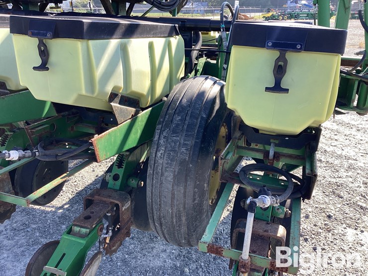 2011-john-deere-1770nt-image-17