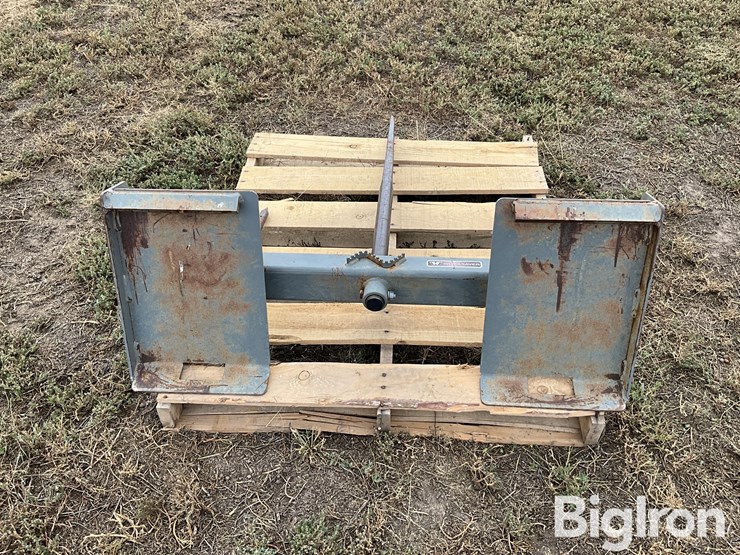 worksaver-skid-steer-bale-spear-attachment-image-6