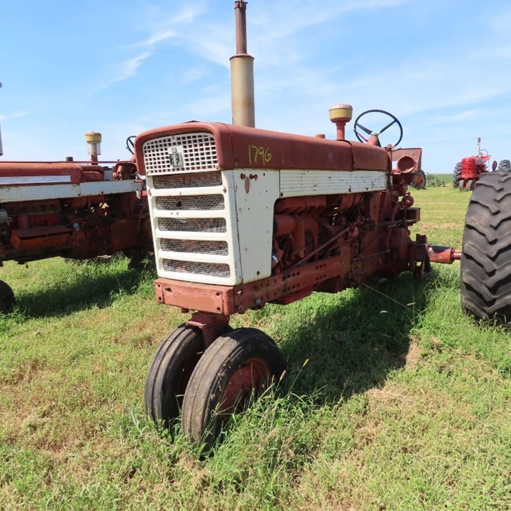 INTERNATIONAL 560