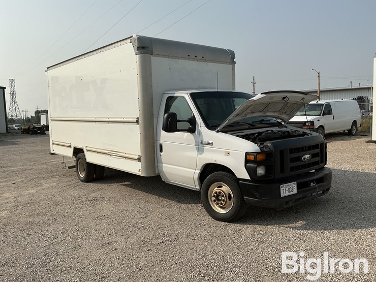 2015-ford-e350-image-3