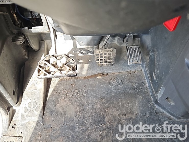 2015-mack-gu713-granite-image-33