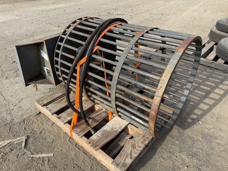 rock-screening-bucket-image-1